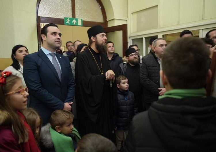 Деца од Струмица го најавија големиот христијански празник – Раѓањето Христово