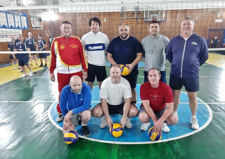 Ветерани од Србија, Бугарија и Македонија, пријатели на струмичките одбојкари ветерани го одржаа традиционалниот меѓународен турнир