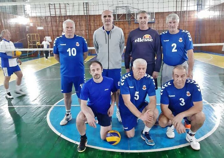 Ветерани од Србија, Бугарија и Македонија, пријатели на струмичките одбојкари ветерани го одржаа традиционалниот меѓународен турнир