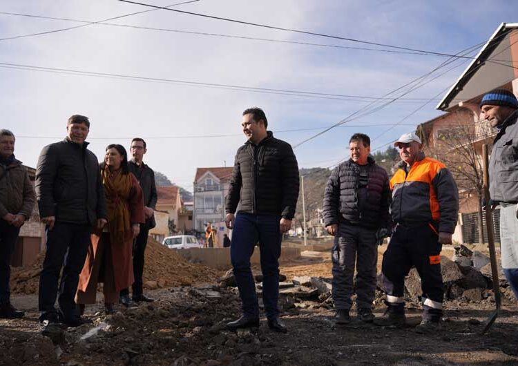 Градоначалникот Костадинов на увид на градежните активности долж поројот „Крушевска Република“