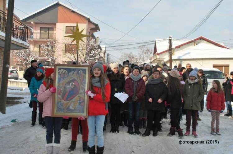 Во петок традиционалниот Бадникарски концерт, пред концертот Бадниковата поворка