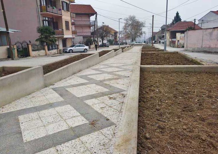 „ДИКОР ЦД“ започна да ги гради двете улици долж обновениот порој „Крушевска Република“