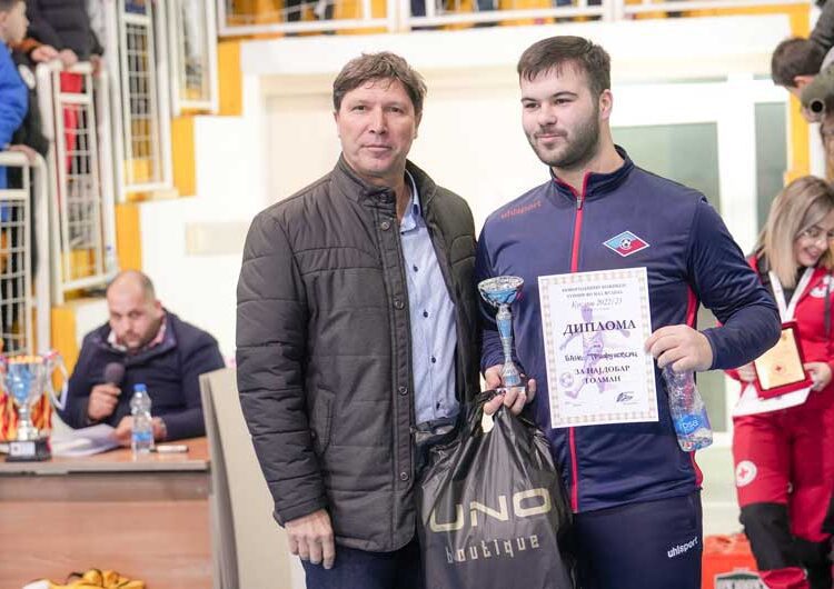 Екипата „Баламов компани“ е победник на Новогодишно-Божиќниот турнир во Куклиш