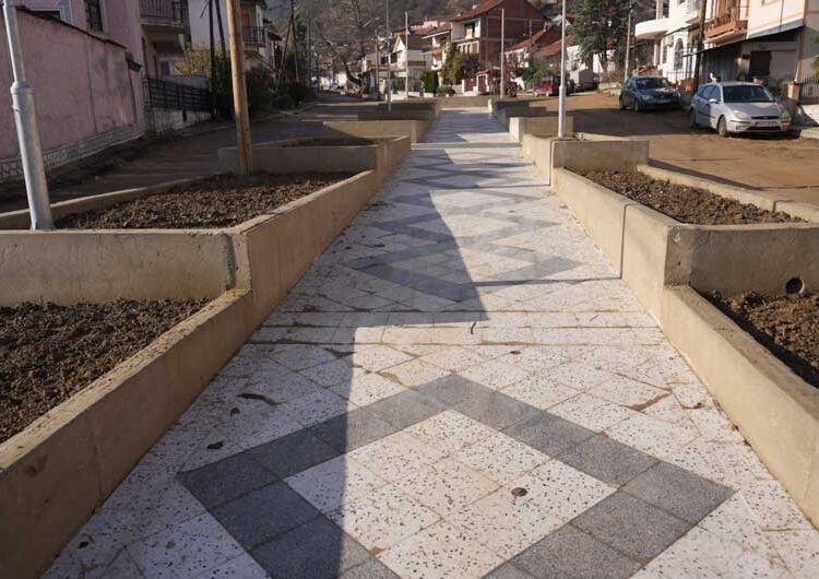 Градоначалникот Костадинов на увид на градежните активности долж поројот „Крушевска Република“