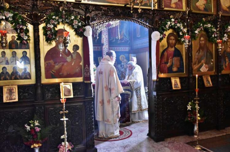 Света Божествена литургија во чест на Светите Петнаесет Тивериополски свештеномаченици