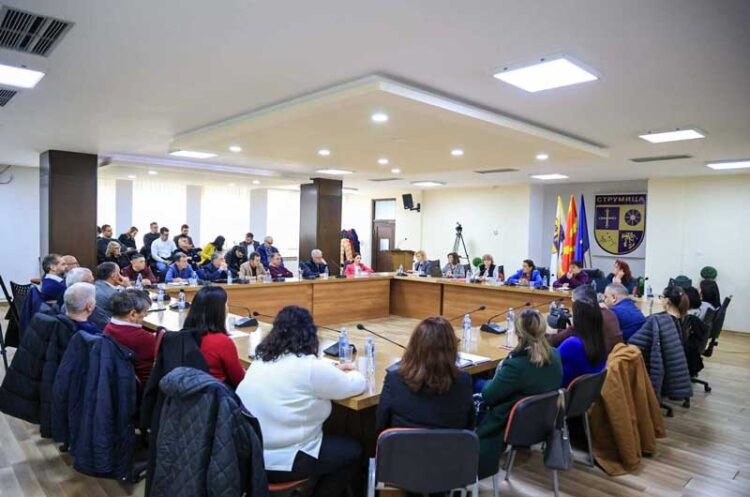 Во Струмица се одржа јавна расправа за Законот за работни односи