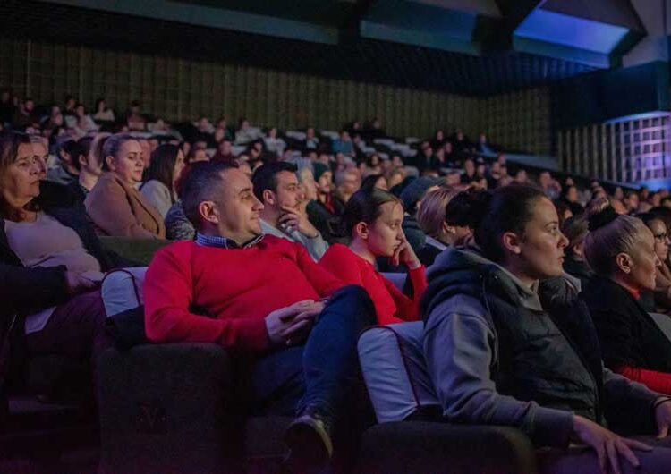 Фондација „Елеуса“ организираше трибина – За зависниците има надеж, има голем број на светли приказни кои излегле од мракот