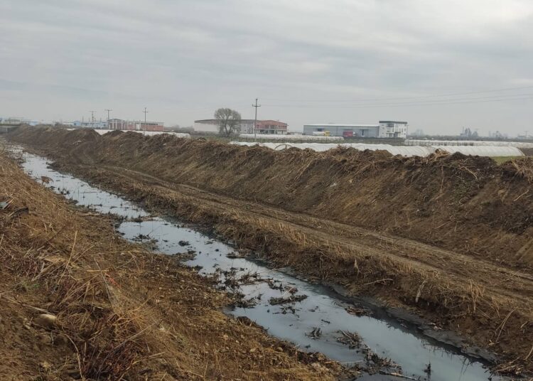 Општина Струмица започна со чистење на атмосферските канали