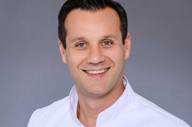 Фејсбук статус на Никола Маџунков: 17 седница на Советот е скандалозна сама по себе и за тоа граѓаните мора да бидат запознаени