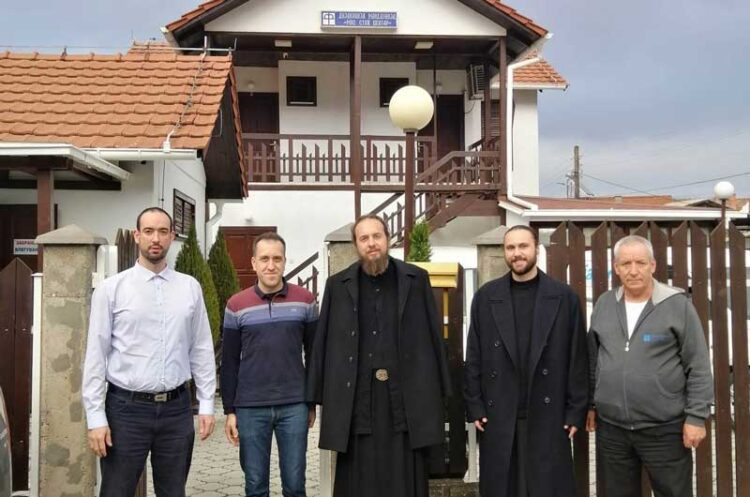 Јаков во посета на Мис Стон Центарот на Евангелско-Методистичката црква