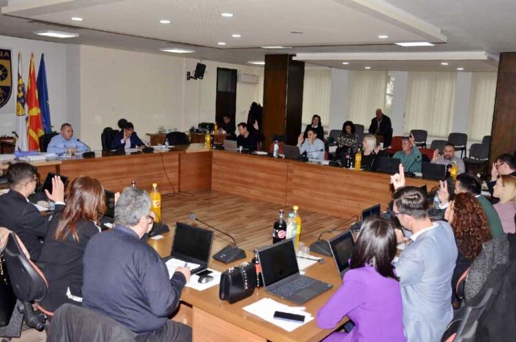 Општина Струмица им даде на трајно користење објекти на градинките „Детска радост“ и „Виножито“, како и на ООУ „Маршал Тито“ во Муртино