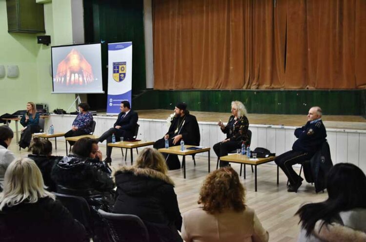 Во рамките на Кампањата „16 дена активизам за борба против родово базирано насилство“ во Струмица се одржа трибина