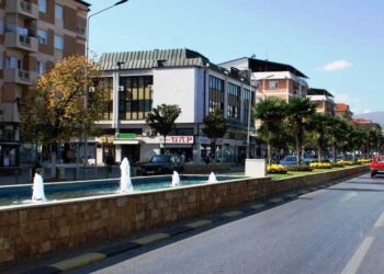 Додека излегувал од таксито тоа тргнало го повлекол и паднал на асфалтот, повреден 78-годишен жител од Босилово