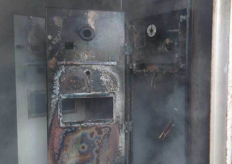 Гореше Трафостаница на улицата „Ристо Ќурчиев“ во Струмица