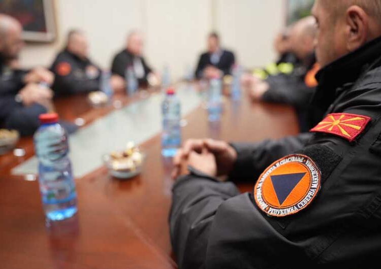 Храбрите момци се вратија од Турција, доцна синоќа ги пречека градоначалникот пред општинската зграда