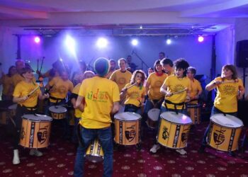 Карневалска Европа е во Струмица, со две лица играа македонско, сиртаки, југо-рок, светски евергрини – Тито ги обедини