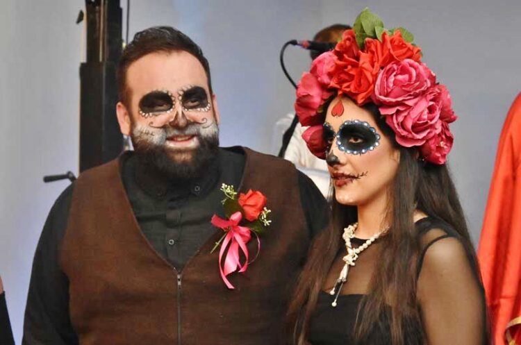 Наско Костуранов и Катерина Јовановска се принцот и принцезата на Струмичкиот карневал