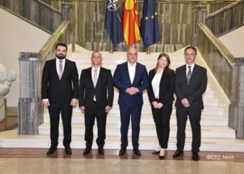 Парламентарното мнозинство ги избра новите министри во Владата