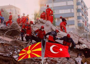 Македонија испраќа итна помош во Турција по катастрофалниот земјотрес