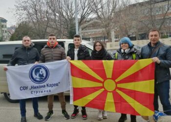 Ученици од СОУ „Никола Карев“ во Полска на училишна размена од проектот „Код на иднината: Еко-пријателски роботи“