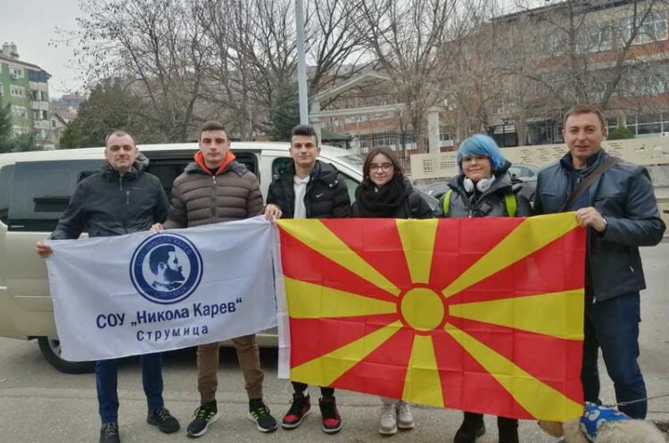 Ученици од СОУ „Никола Карев“ во Полска на училишна размена од проектот „Код на иднината: Еко-пријателски роботи“