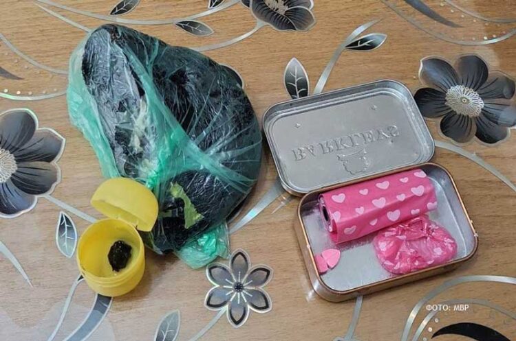 Во Струмица уапсен дилер на дрога, кај него дома пронајдени повеќе видови дрога