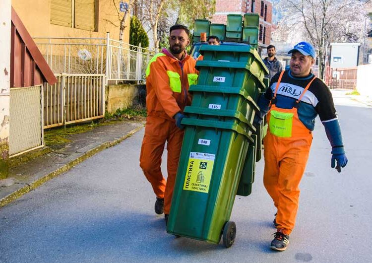 Општина Струмица почна со селектирањето на отпад кај домаќинствата – се делеше „втора канта“