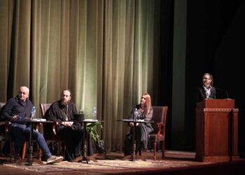 Владиката Јаков и писателот Венко Андоновски ги повикаа пратениците на претпазливост со носењето на Законот за родова еднаквост