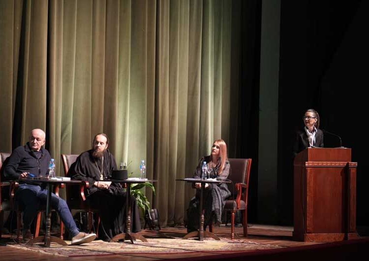 Владиката Јаков и писателот Венко Андоновски ги повикаа пратениците на претпазливост со носењето на Законот за родова еднаквост