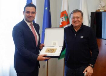 Струмичкиот градоначалник на средба со градоначалникот на Љубљана, се сретна и со познати струмичани во овој град