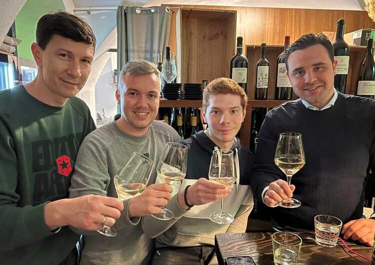 Струмичкиот градоначалник на средба со градоначалникот на Љубљана, се сретна и со познати струмичани во овој град