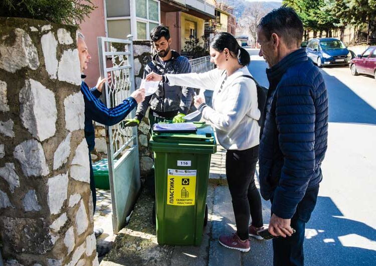 Општина Струмица почна со селектирањето на отпад кај домаќинствата – се делеше „втора канта“