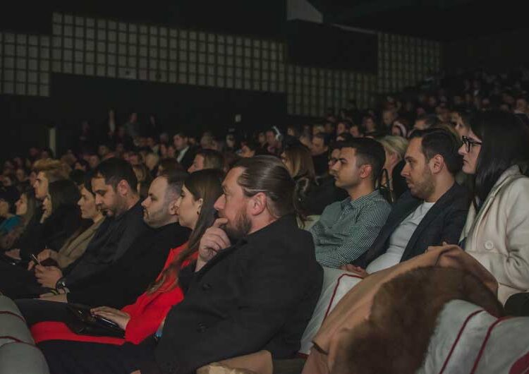 Владиката Јаков и писателот Венко Андоновски ги повикаа пратениците на претпазливост со носењето на Законот за родова еднаквост