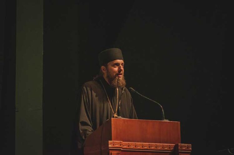 Владиката Јаков и писателот Венко Андоновски ги повикаа пратениците на претпазливост со носењето на Законот за родова еднаквост