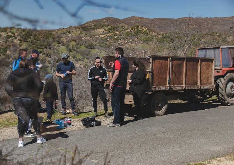 Се исчисти ѓубрето од ридовите и излетничките места во струмичкиот регион – акција на екоактивистите со поддршка на општините