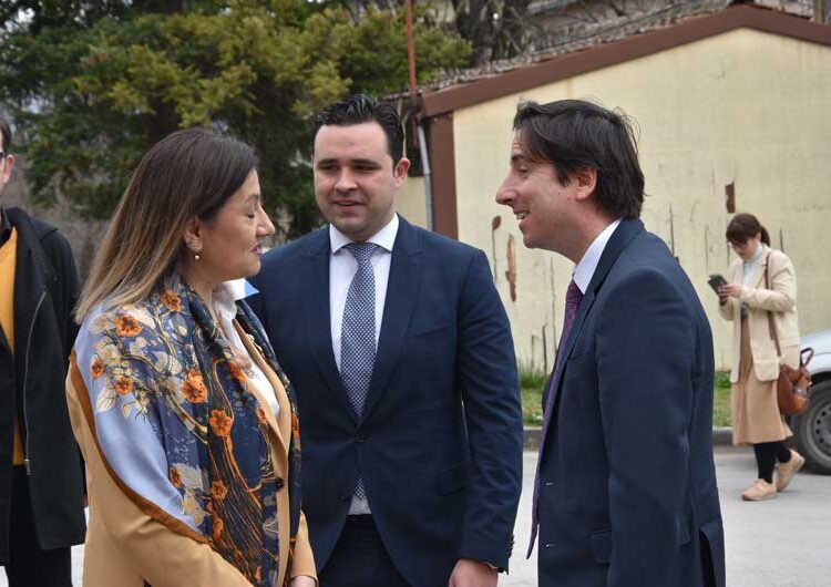 Британскиот амбасадор и министерката за труд и социјална политика го посетија Здружението на граѓани „Скај плус“ во Струмица