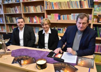 Струмичката библиотека ја промовираше книгата „Заточена светлина“ од Смилана Василевска
