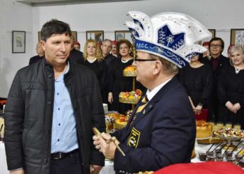 Заврши карневалот во Струмица – карневалџиите го вратија клучот од градот