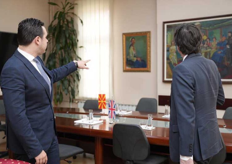 Британскиот амбасадор Метју Лосон на средба со градоначалникот на Струмица Костадин Костадинов