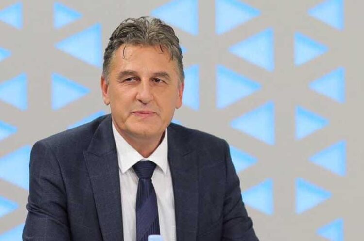 Фејсбук статус на Жан Дрвошанов: Масакар на дрвјата во централното градско подрачје