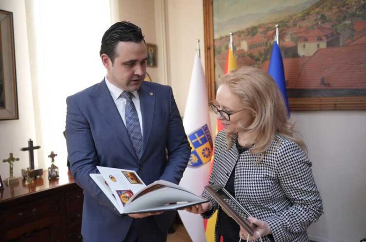 Амбасадорката на Романија во Македонија, Адела Моника Аксинте во посета на Струмица