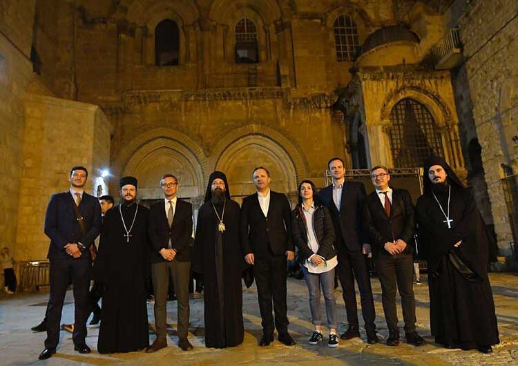 Македонска државна-црковна делегација во Ерусалим – вечерва ќе го донесе Благодатниот оган