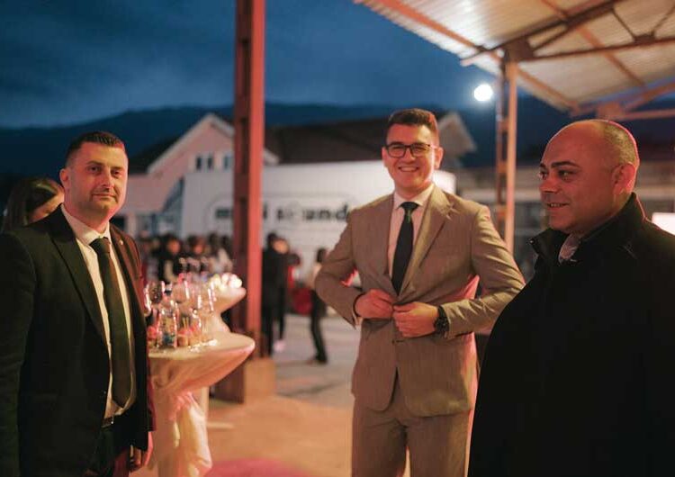 Во центарот на Ново Село по втор пат се одржа „Пролетен концерт“ – спој од музика, храна и вино