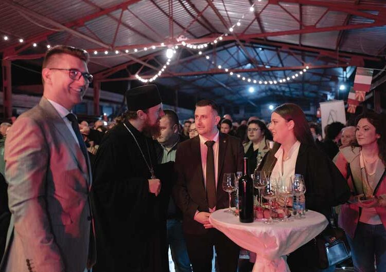 Во центарот на Ново Село по втор пат се одржа „Пролетен концерт“ – спој од музика, храна и вино