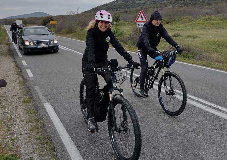 Во чест на фудбалската легенда Благој Истатов ултрамаратонецот Николчо Ѓоргиев трчаше и возеше велосипед од Струмица до Дојран