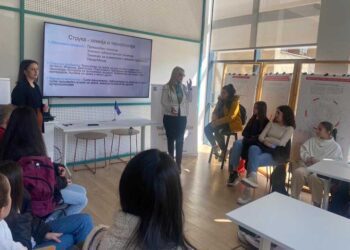 Училиштето „Димитар Влахов“ организираше едукативна работилница – „Хемија и технологија, струка на иднината“