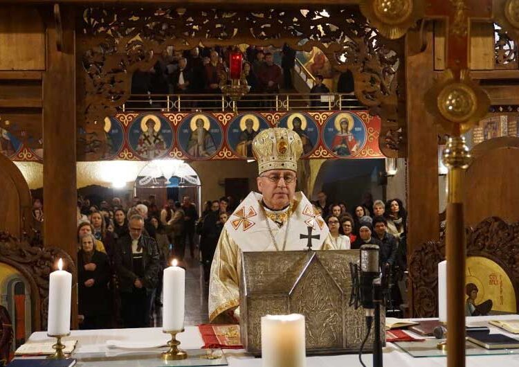 Католиците во Струмица го дочекаа Христовото воскресение во Катедралната црква „Успение на Пресвета Богородица“