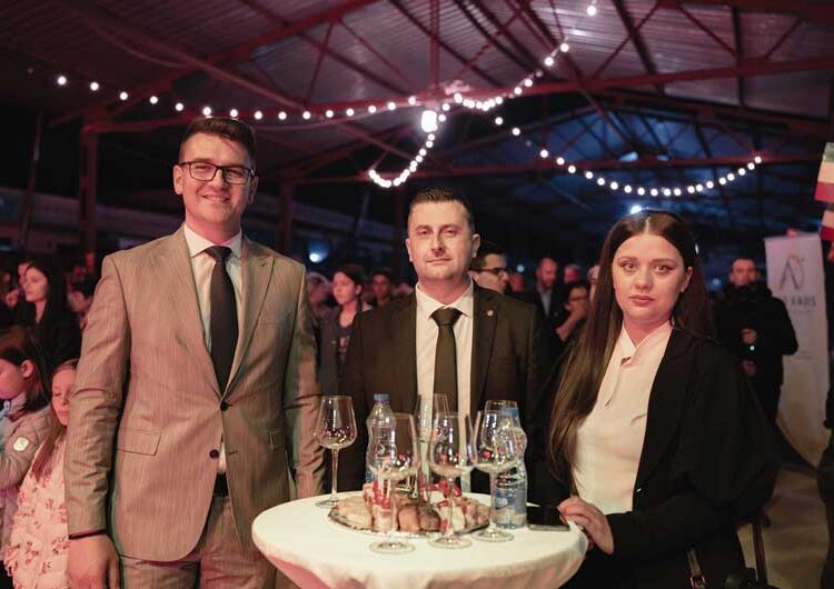 Во центарот на Ново Село по втор пат се одржа „Пролетен концерт“ – спој од музика, храна и вино