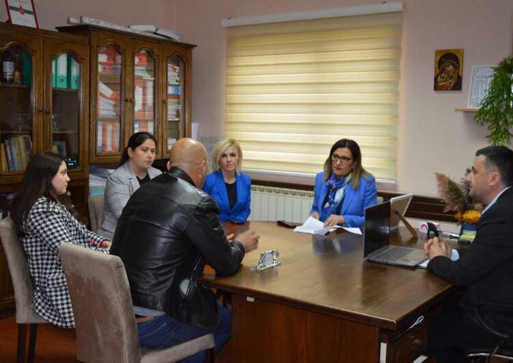 Министерката Јована Тренчевска се сретна со градоначалникот на општина Василево, ја посети и новата Детска градинка во Ангелци која чека согласност да почне со работа