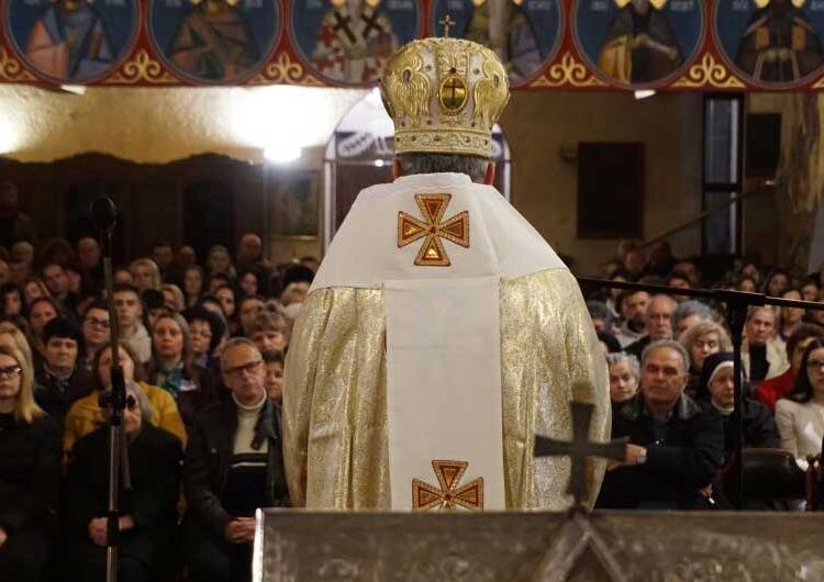 Католиците во Струмица го дочекаа Христовото воскресение во Катедралната црква „Успение на Пресвета Богородица“